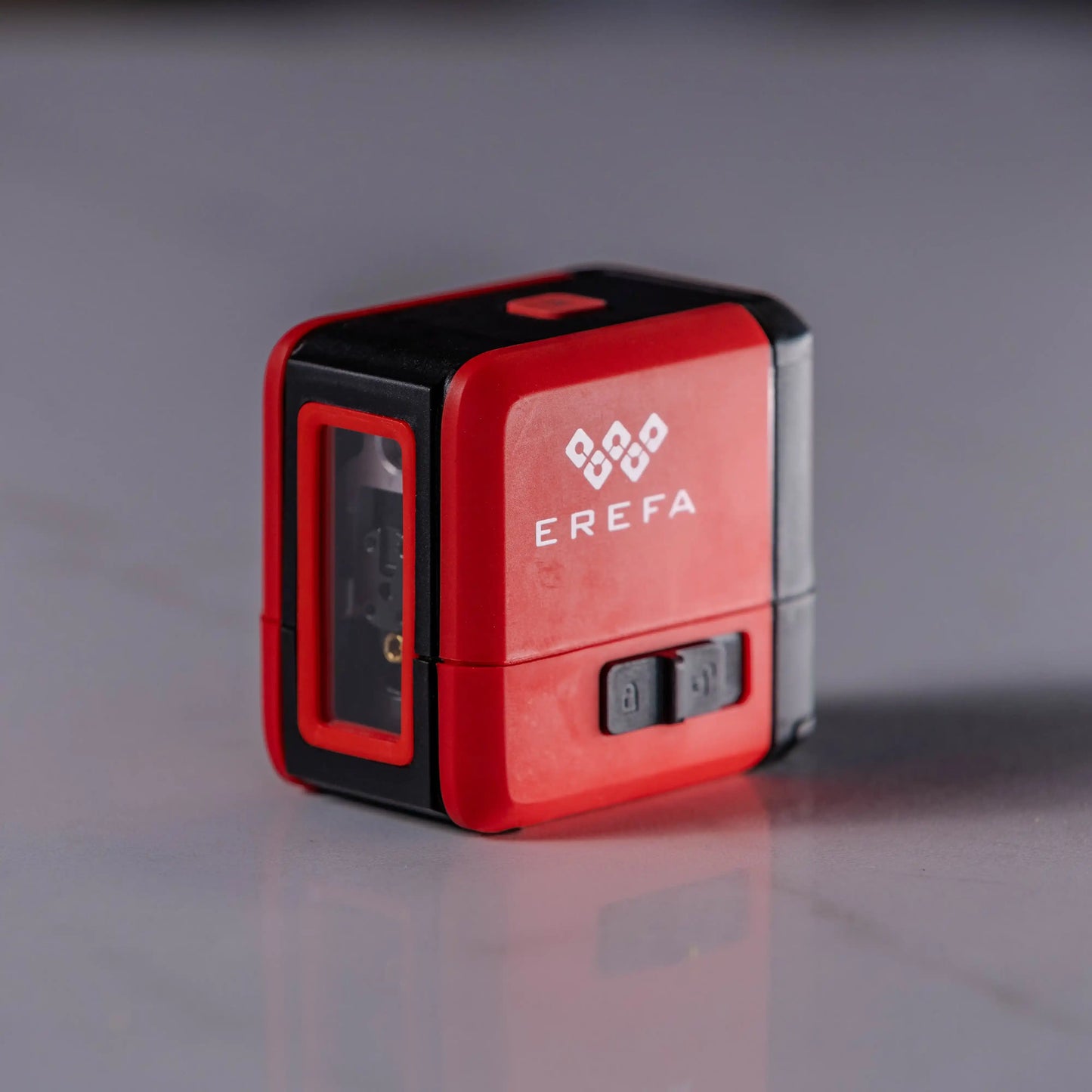 E3001 Dvostruka laserska libela sa OŠTRIM 515nm laserom i automatskim nivelisanjem