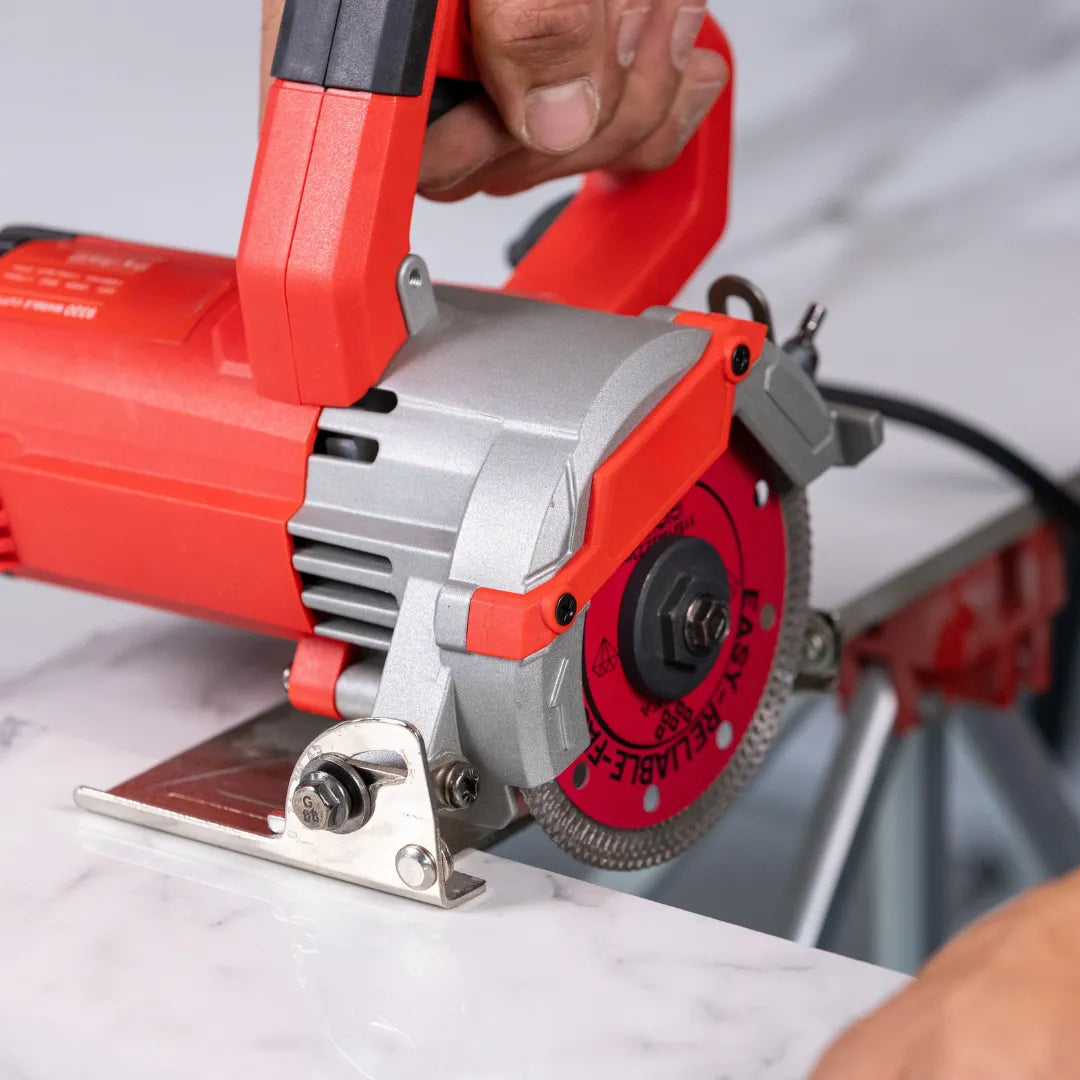 E3009 Sekač mermera sa motorom od 1300W i mogućnošću sečenja pod uglom od 45°