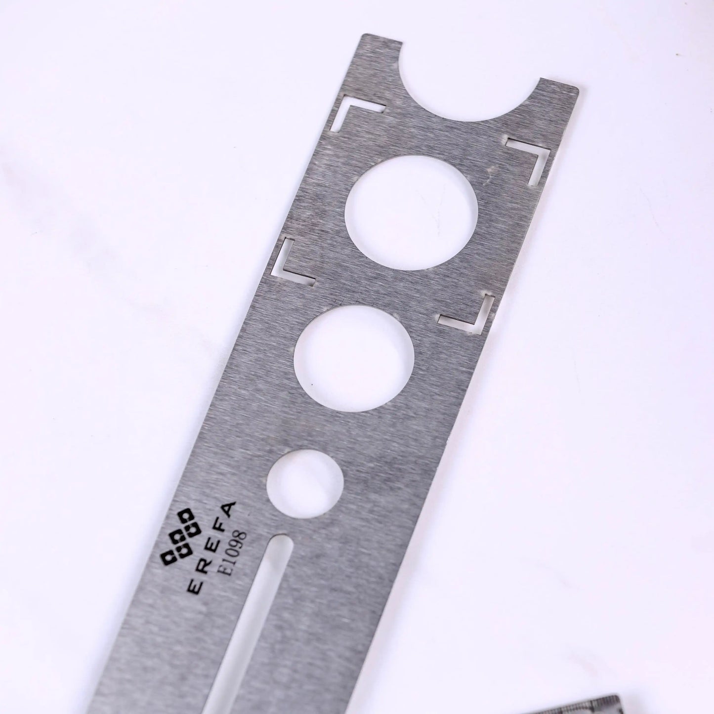 E1098 Podesivi set lokatora za pločice za precizno postavljanje