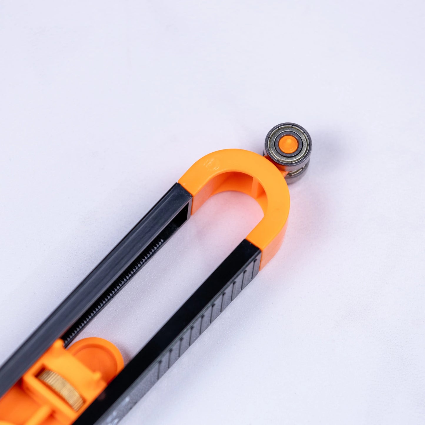 E1097 Set profilnih lenjira sa ergonomskim rukohvatom i preciznom kalibracijom