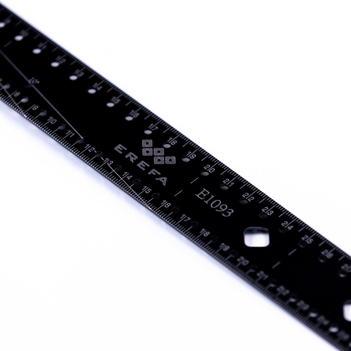 E1093 Kvadratni lenjir visoke preciznosti