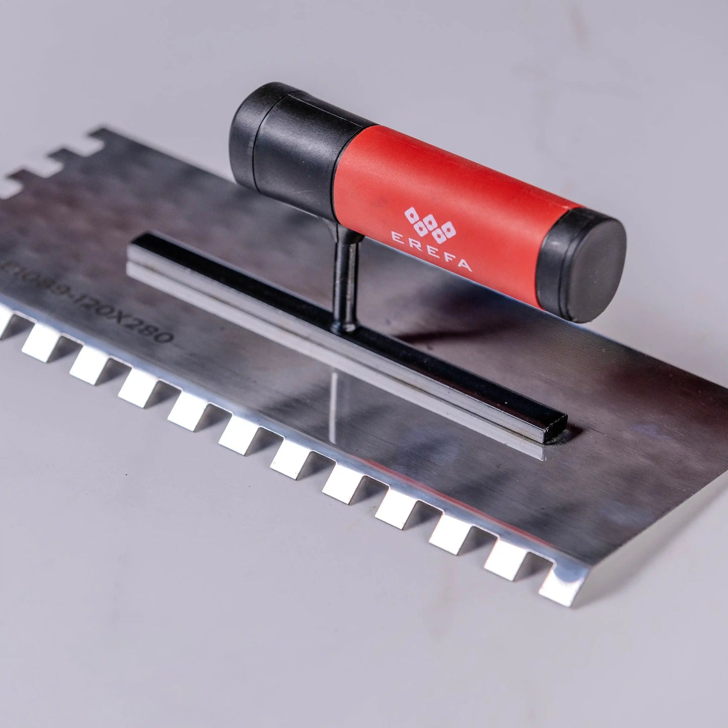 E1089 Gleterica od nerđajućeg čelika sa ergonomskom drškom